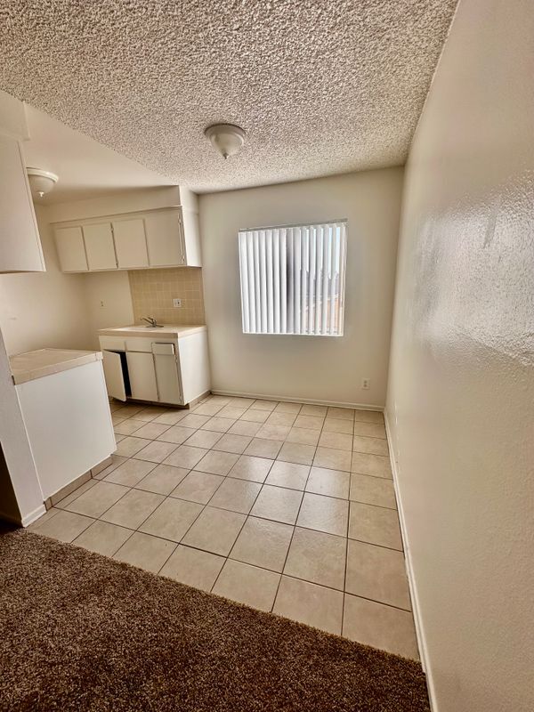 Foto del edificio - 4046 W 132nd St