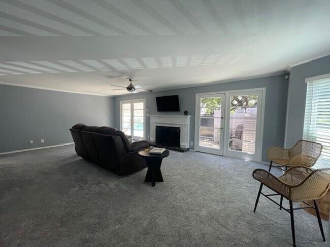 Foto del edificio - 15901 Archwood Ln