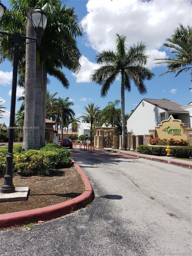 Foto del edificio - 9759 NW 48th Terrace