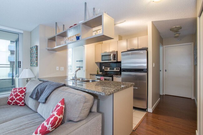 Building Photo - 502-1082 Seymour