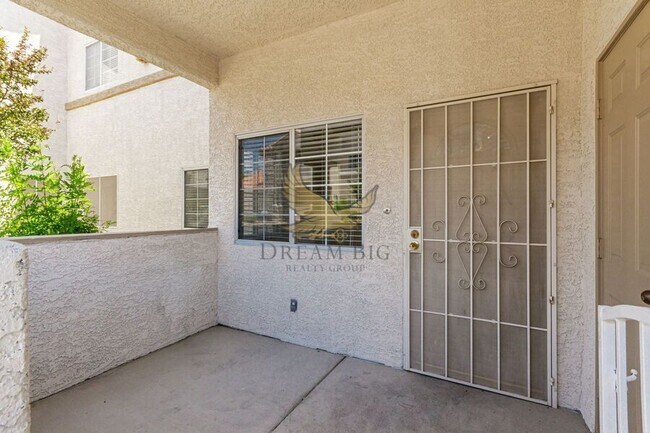 Foto del edificio - 3327 Erva St