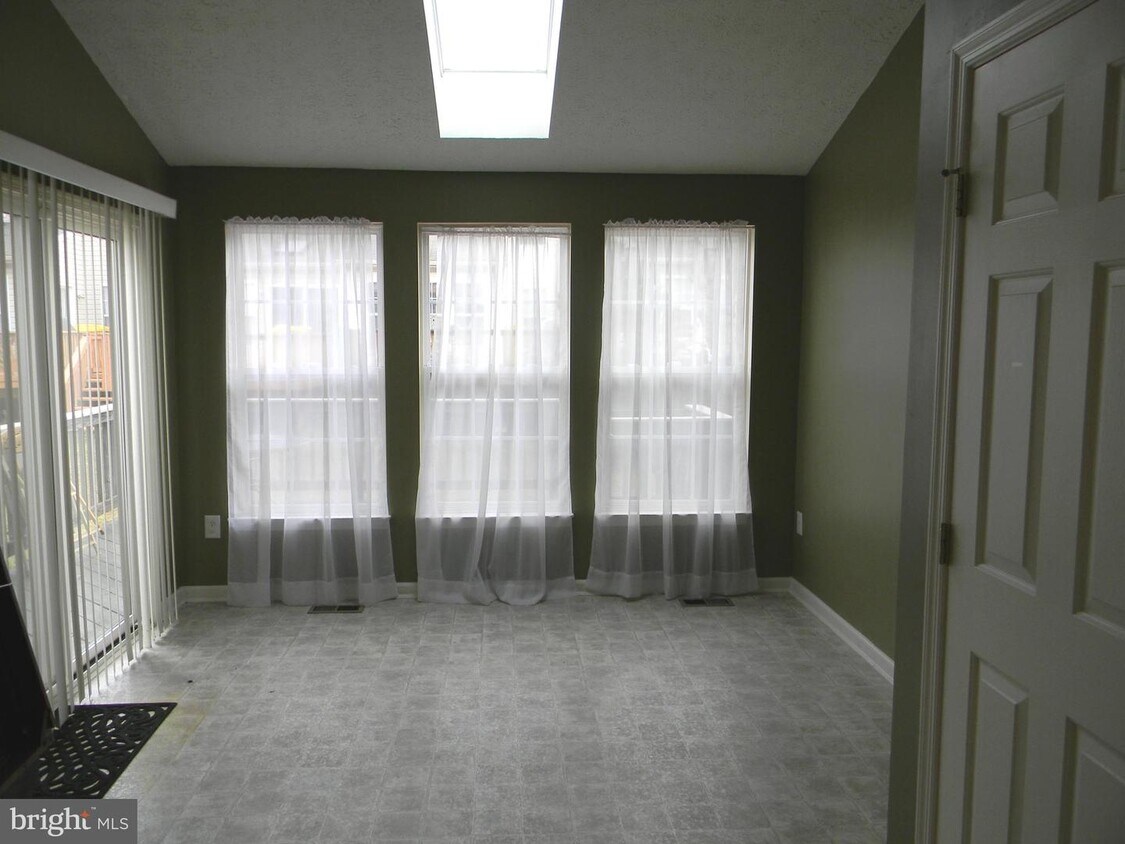 Foto principal - 2575 Blue Water Blvd