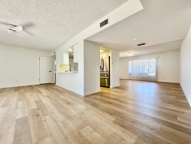 Building Photo - 4429 S Stanley Pl