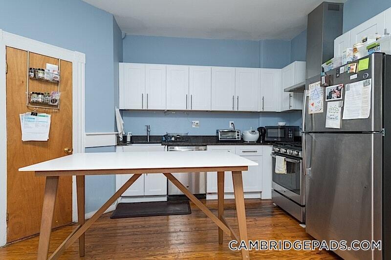 Primary Photo - 220 Prospect St