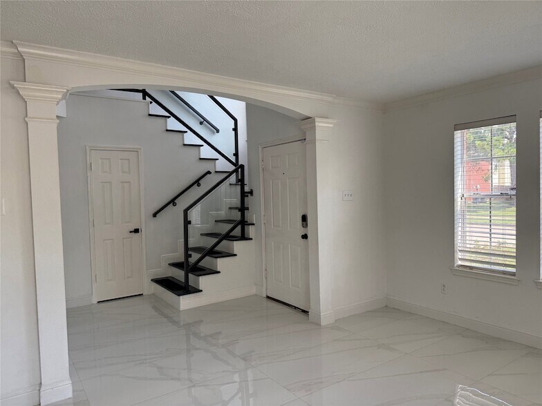 Photo - 17526 Coventry Oaks Drive Unit