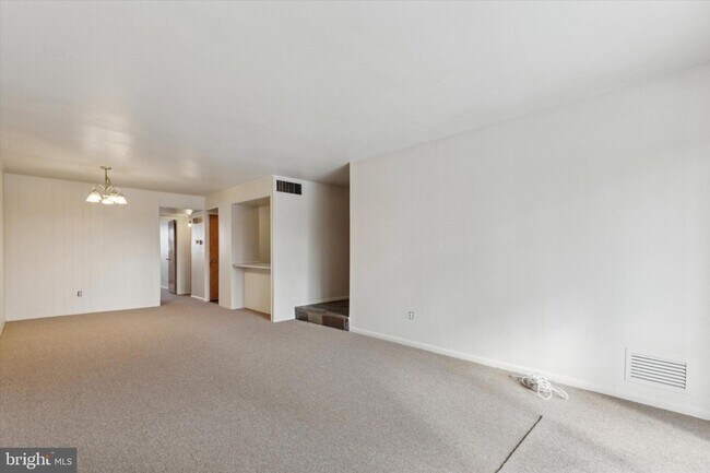 Foto del edificio - 320 Hermit St