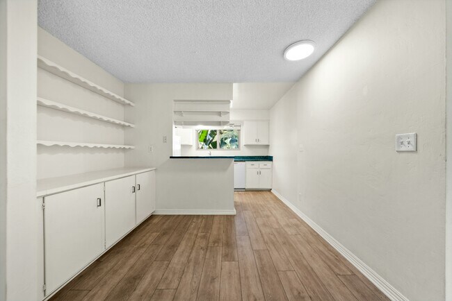 Foto del edificio - 3737 Keating St