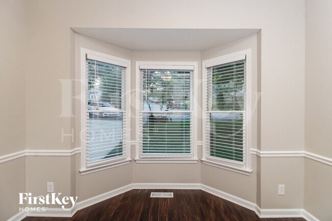 Foto del edificio - 3612 River Lake Ct