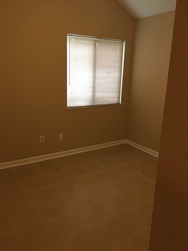 Building Photo - 8210 San Jose Manor Dr E