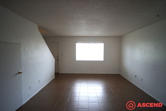 Foto del edificio - 117 Hughes Ave