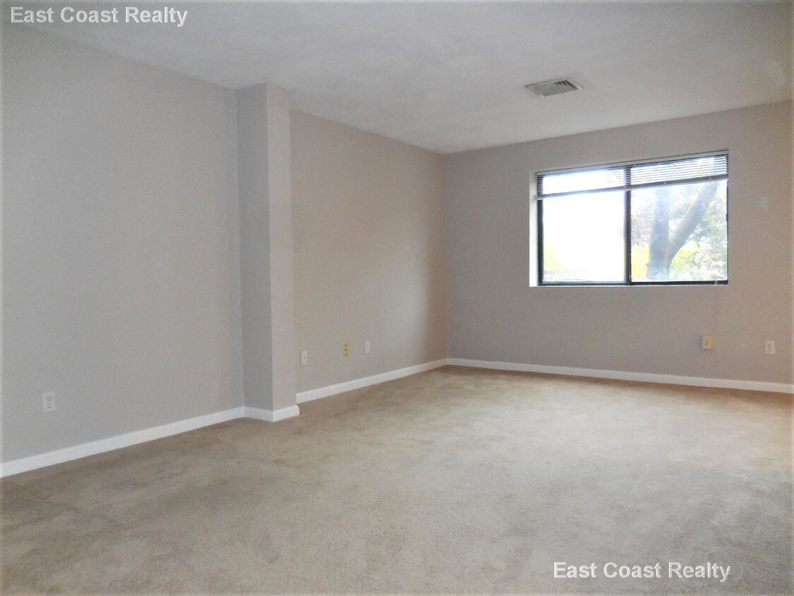 404 Langley Rd, Newton, MA 02459 Apartments in Newton, MA