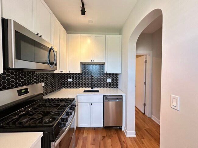 Foto del edificio - 659 W Wrightwood Ave