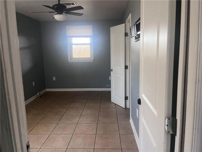 Foto del edificio - 7500 Symmes Ave