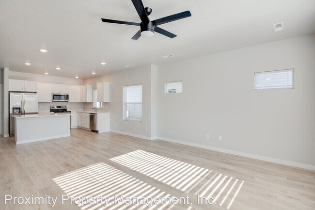 Building Photo - 3 br, 2.5 bath House - 306 S Echo Canyon Ave