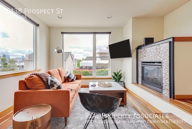 Foto del edificio - Amazing Queen Anne Townhome!!
