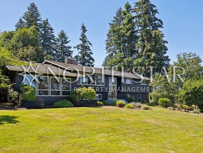 Building Photo - 860 S Skyland Dr