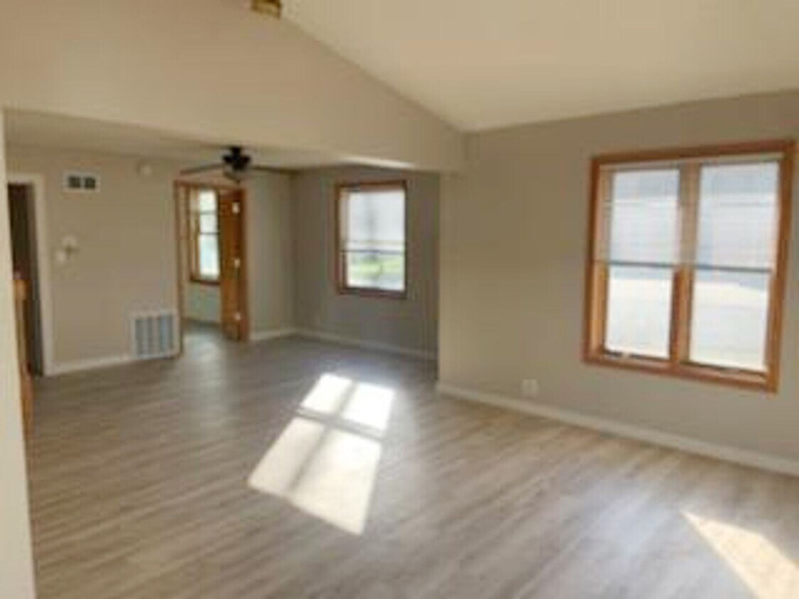 Foto principal - Bright South Side Home