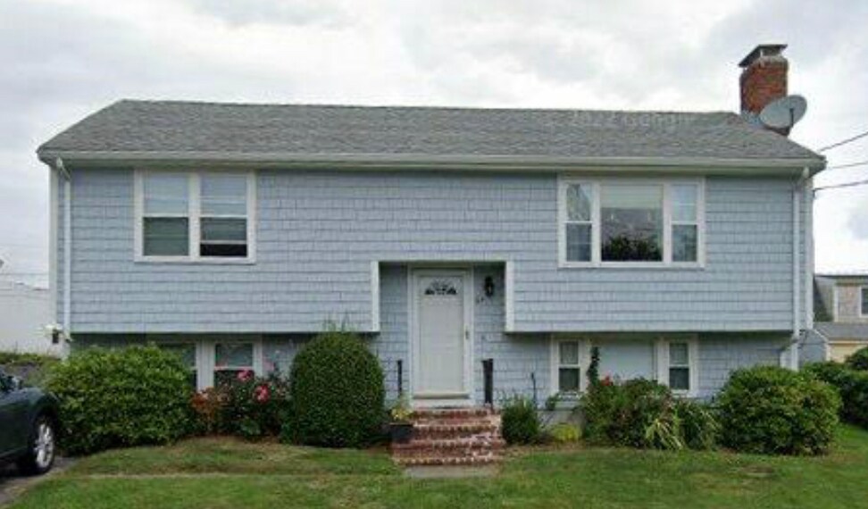 69 Dillingham Ave Unit 2, Sandwich, MA 02563 Apartments in Sandwich, MA