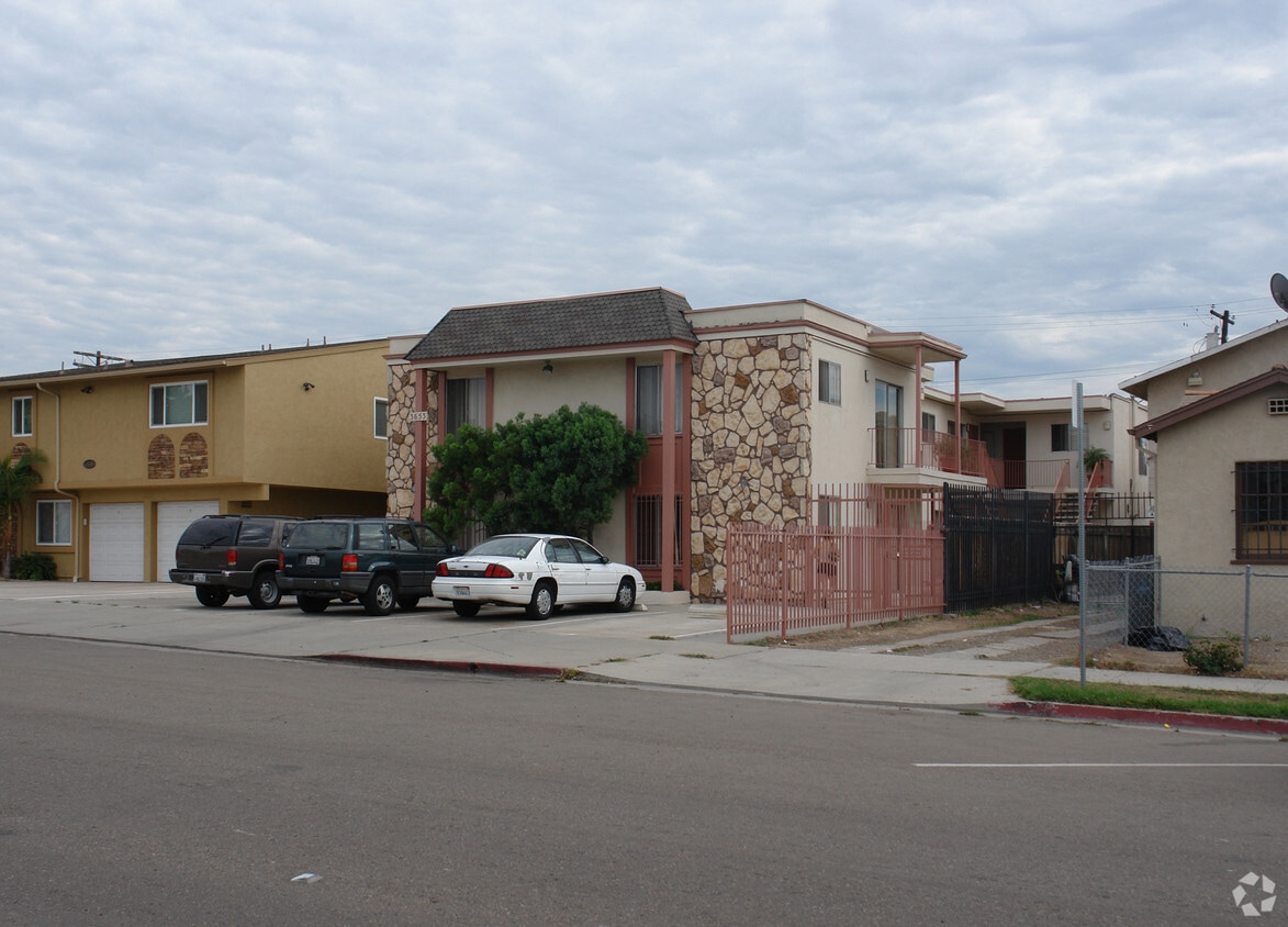 Building Photo - 3653 N 43rd St