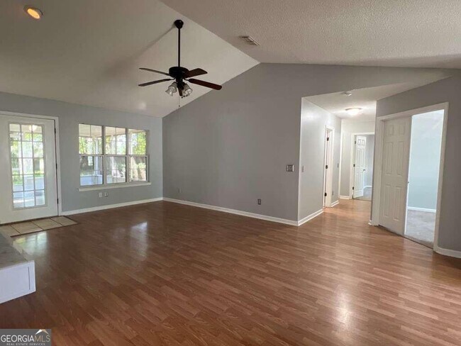 Building Photo - 108 Baytree Ct