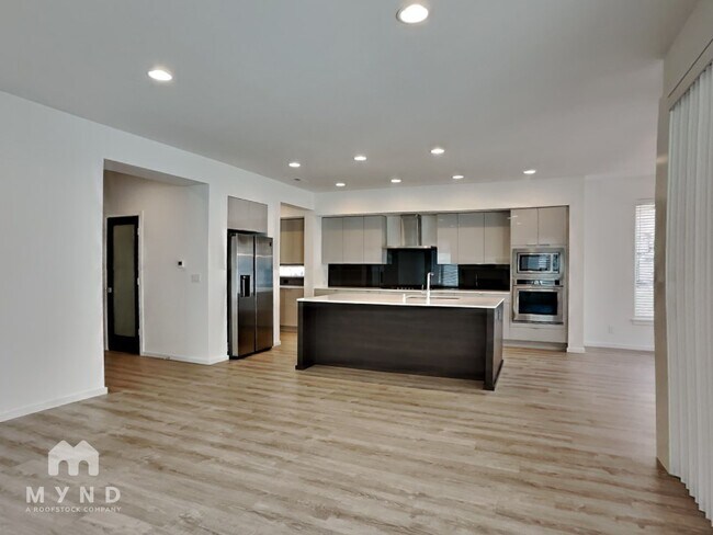 Foto del edificio - 16401 26th St E