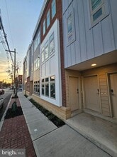 Building Photo - 200 Hamilton Ave