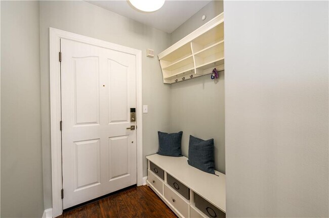 Foto del edificio - 850 Piedmont Ave NE
