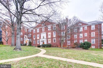 Building Photo - 3855 Rodman St NW