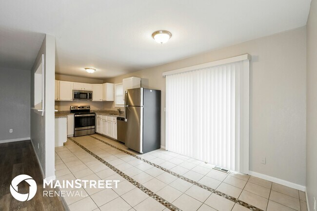 Foto del edificio - 6302 E 140th Terrace