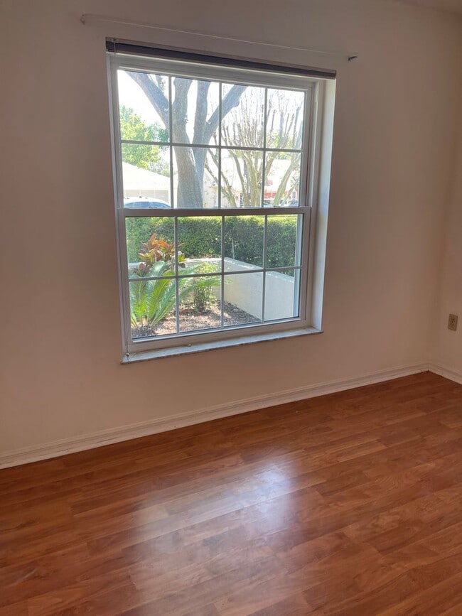 Foto del edificio - Adorable 2 bedroom 2 bath pool home in Seven Hills