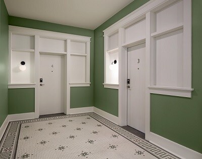 Hallway entry - 427 W National Ave