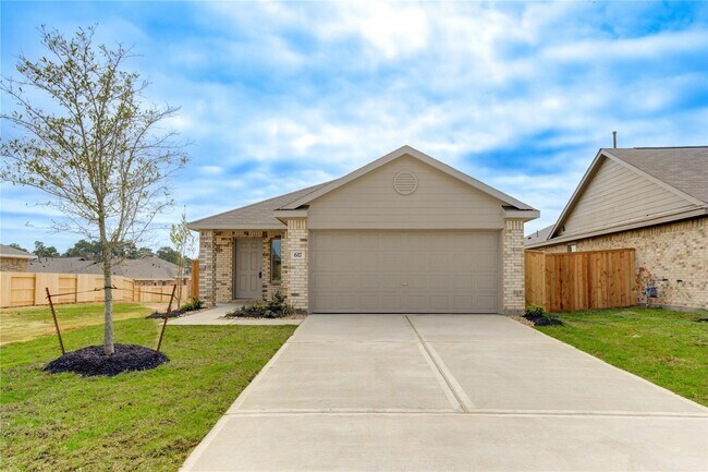 Building Photo - 617 Roaring Fls Dr