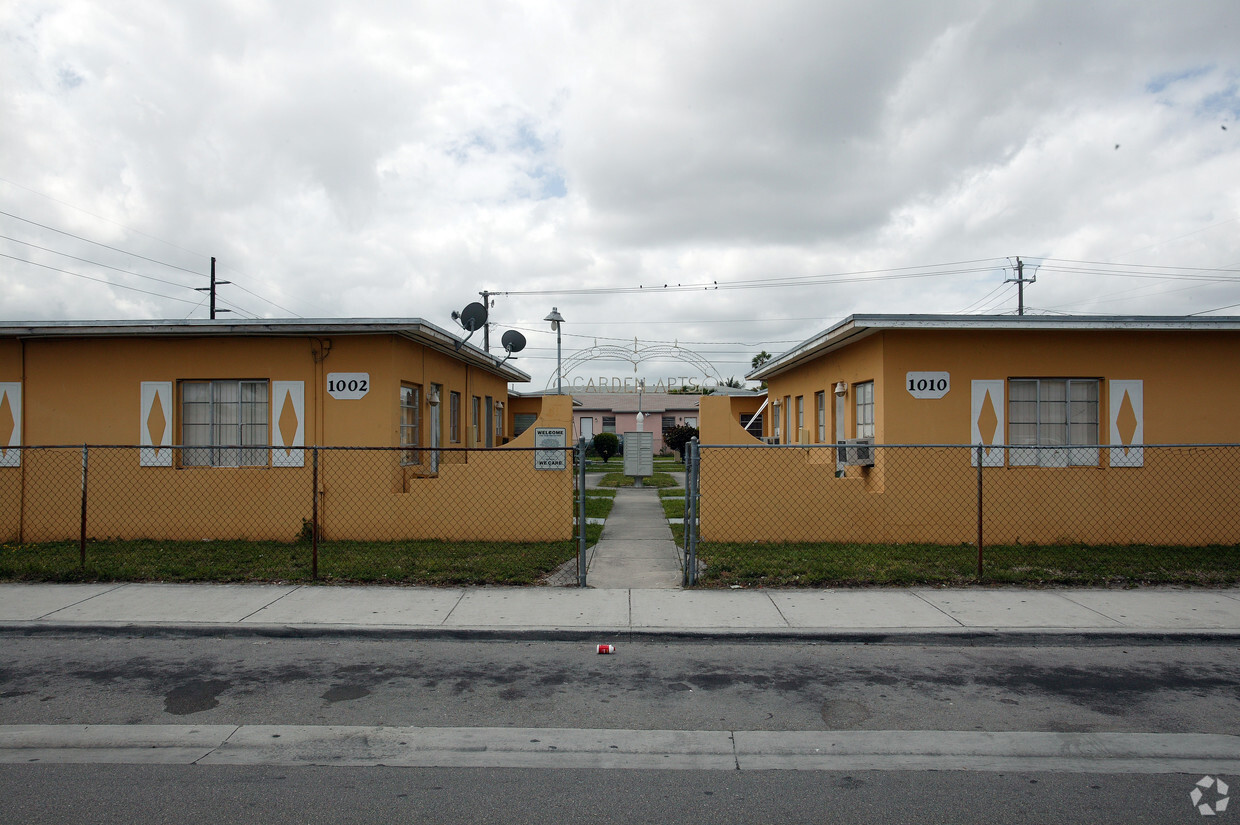 Primary Photo - 1010-1012 Palm Ave