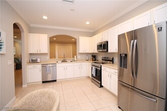 Building Photo - 9802 Foxhall Way