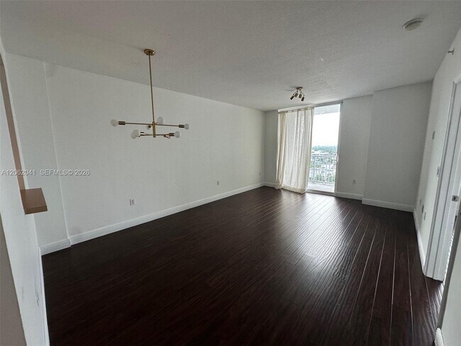 Building Photo - 1250 S Miami Ave