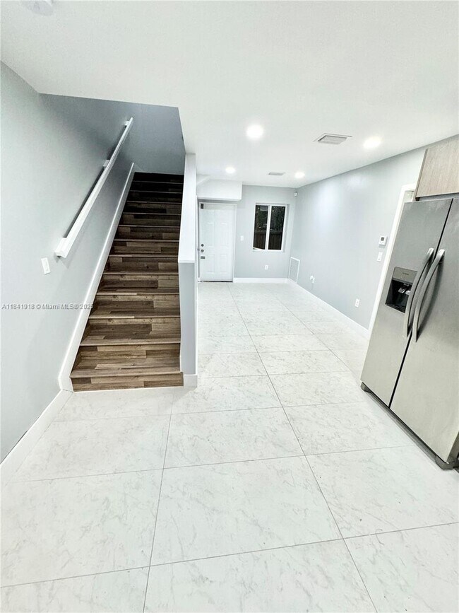 Foto del edificio - 930 NW 2nd St