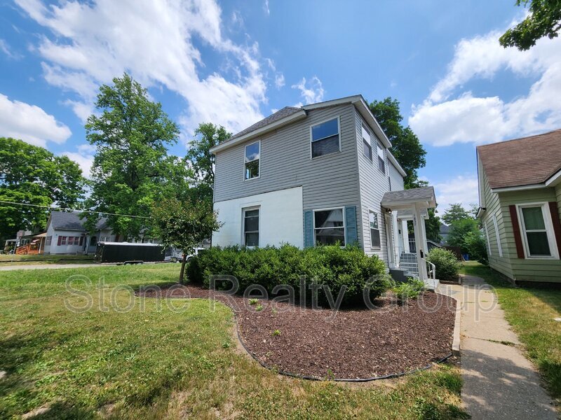 Foto principal - 1837 1/2 North 8th Street