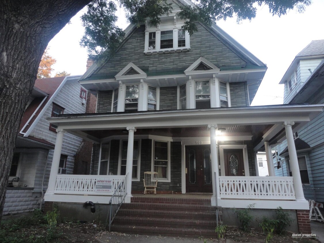 Primary Photo - Victorian Home -3 Bedroom Rental