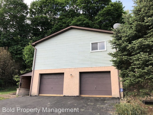 Building Photo - 3 br, 2 bath House - 615 S 16.5 St.
