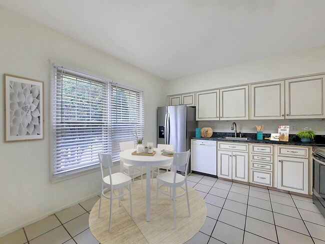 Building Photo - Delightful 4BR TH in highly desired Chapel Hill community of Lutherville Timonium