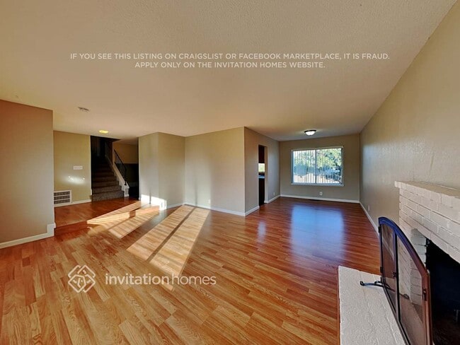 Building Photo - 437 Royal Oaks Dr