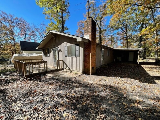 Building Photo - 900 Lakeview Pkwy