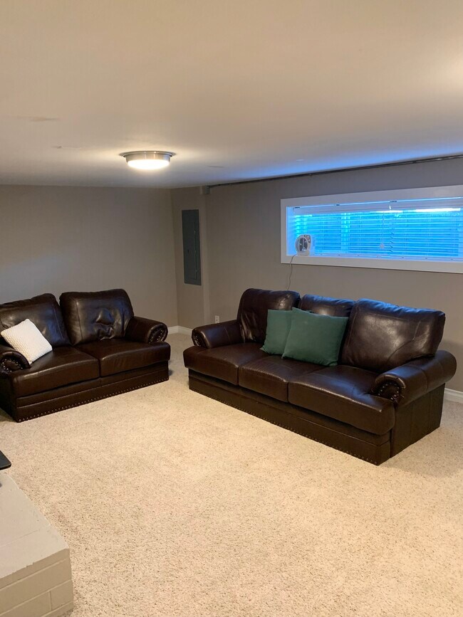 Foto del edificio - 1405 Springwater Ave