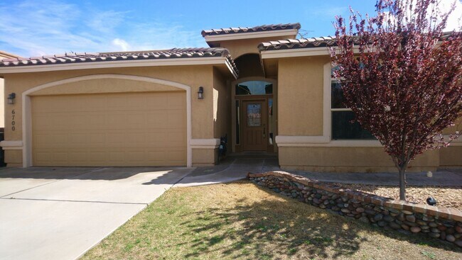 Building Photo - 6700 Cabana Del Sol Dr