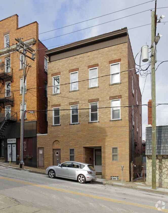 413 Station St, Bridgeville, PA 15017 Apartments in Bridgeville, PA