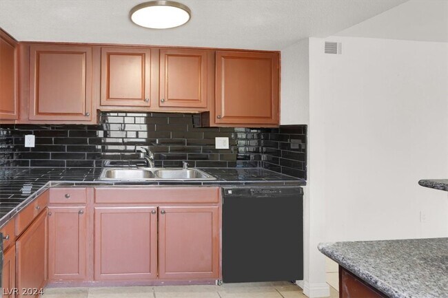 Building Photo - 5493 Indian River Dr