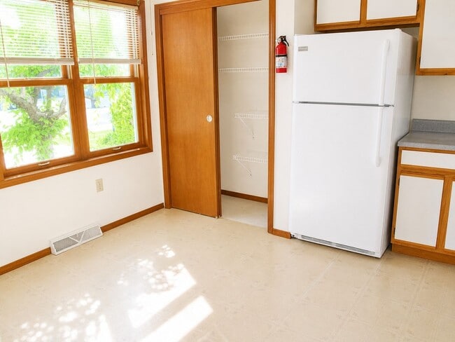 Building Photo - 3502 -12 PLUM STREET ERIE PA 16508