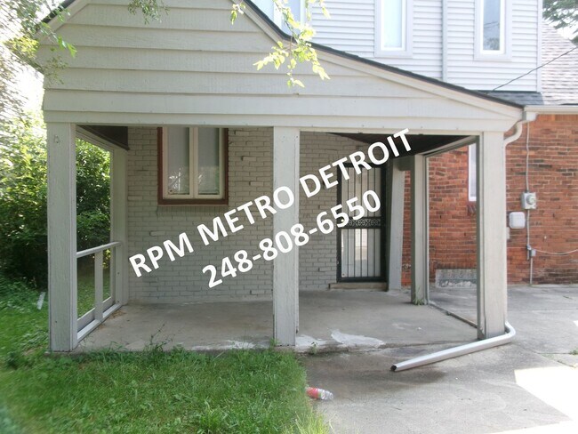 Foto del edificio - Brick Bungalow in Detroit