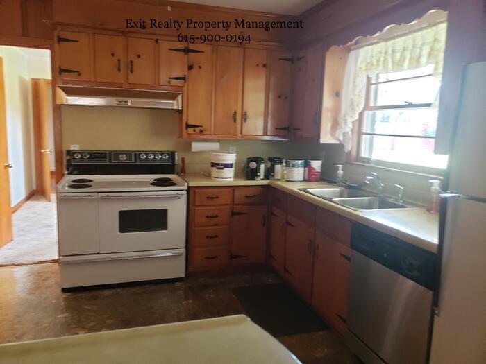 Building Photo - 1602 Sherrill Blvd