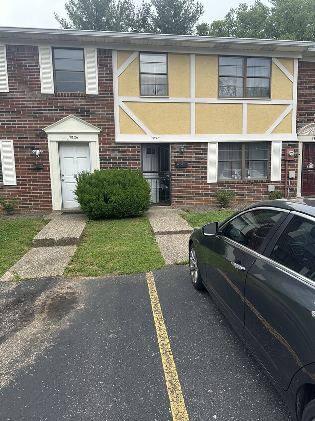 Primary Photo - 9824 Oakshire Dr